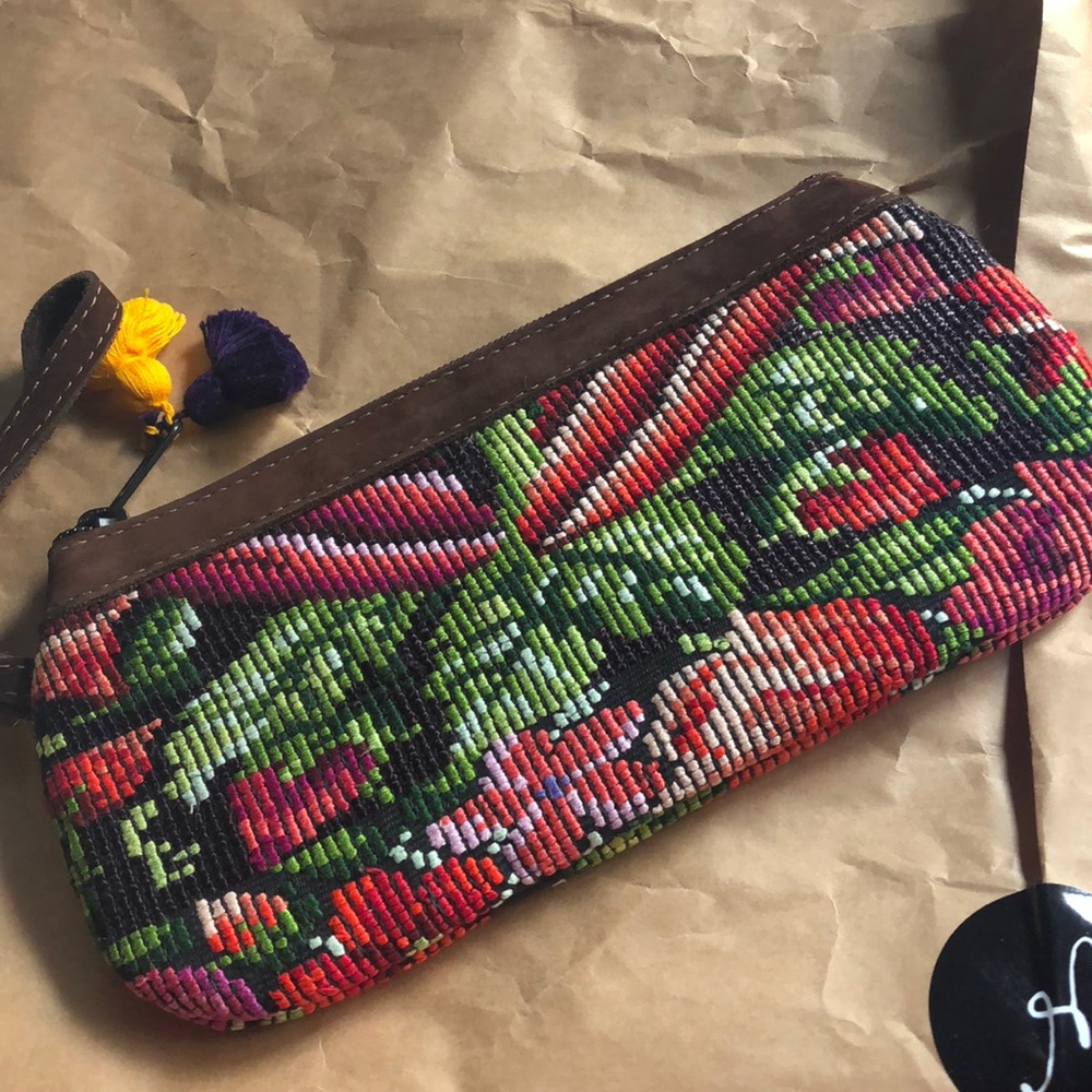Nena and Co clutch